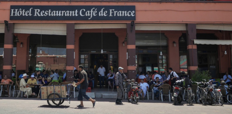 Punto de encuentro para el comienzo de muchas rutas por Marruecos, el café France de Marrakech.