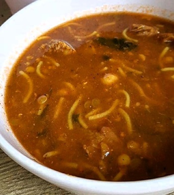 ¿Qué se puede comer en Marruecos? 6 Harira, la sopa tradicional marroquí con garbanzos y lentejas