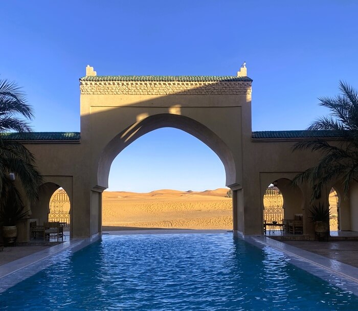 Hotel con piscina en el desierto de Merzouga