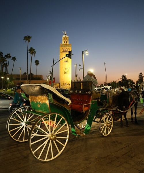 Koutoubia y calesa en Marrakech