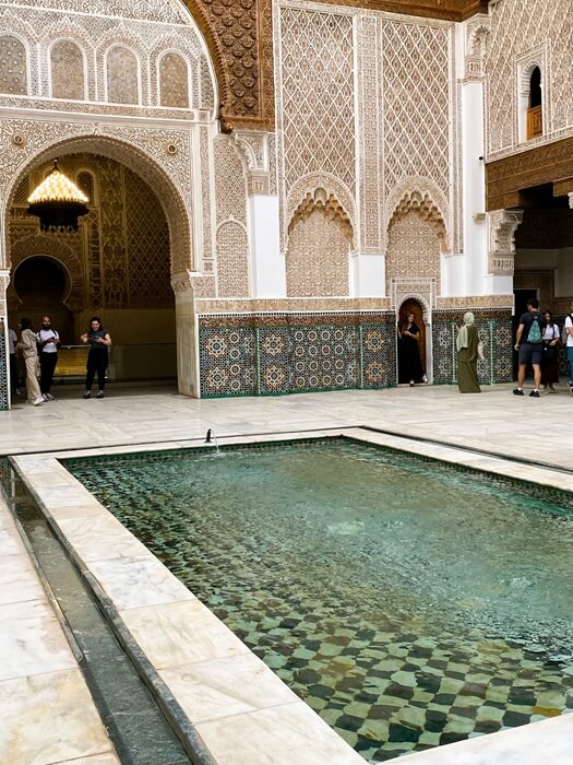La Madrasa Ben Youssef de Marrakech 4 Alberca y decoración del patio de la Madrasa Ben Youssef de Marrakech