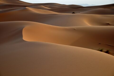 rutas por marruecos ali el silencio del desierto del sahara en marruecos