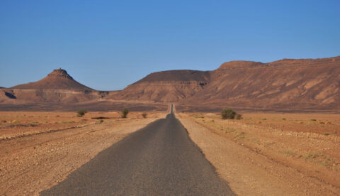 Carretera del sur de Marruecos durante una de nuestras rutas privadas por Marruecos